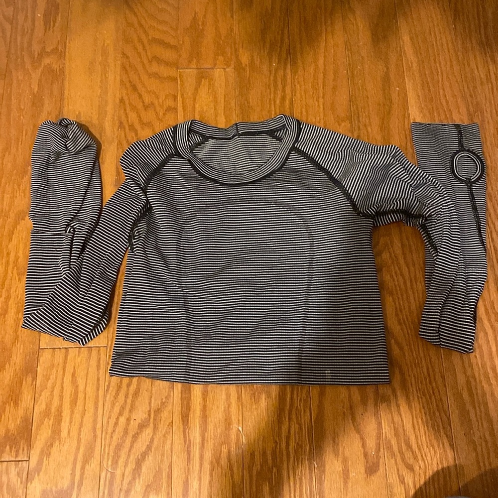 Lululemon Size 2 Longsleeve Swiftly Tech